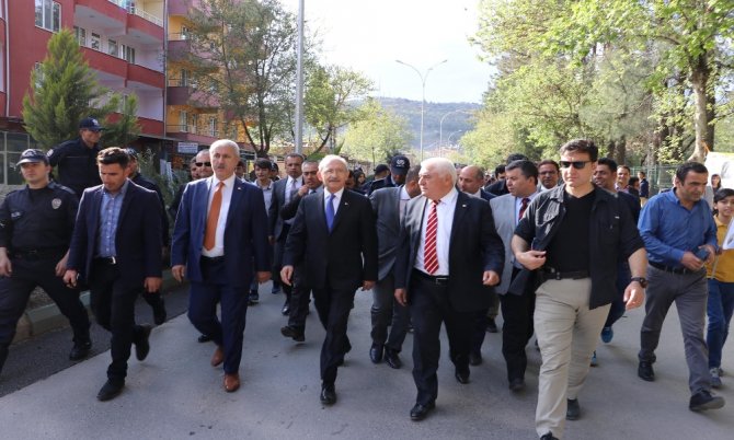 Kılıçdaroğlu Çiftçilerle Buluştu