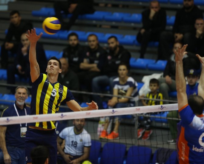 İlk Maçın Kazananı Fenerbahçe