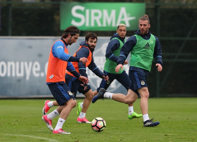 Fenerbahçe Akhisar Hazırlıklarını Sürdürüyor