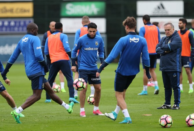 Fenerbahçe Akhisar Hazırlıklarını Sürdürüyor