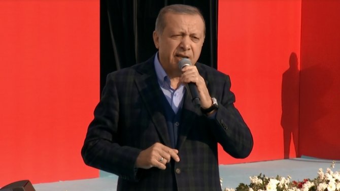 "Kontrollü Koltukta Oturan Her İşin O Şekilde Yürüdüğünü Sanır"