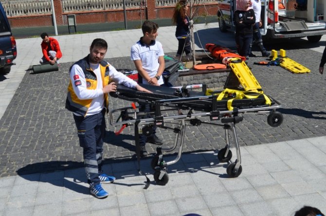 Açü’de ‘Yaşama Yol Ver’ Eğitimi