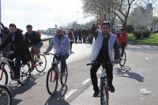 Bakan Kaya Gençlerle Pedal Çevirdi