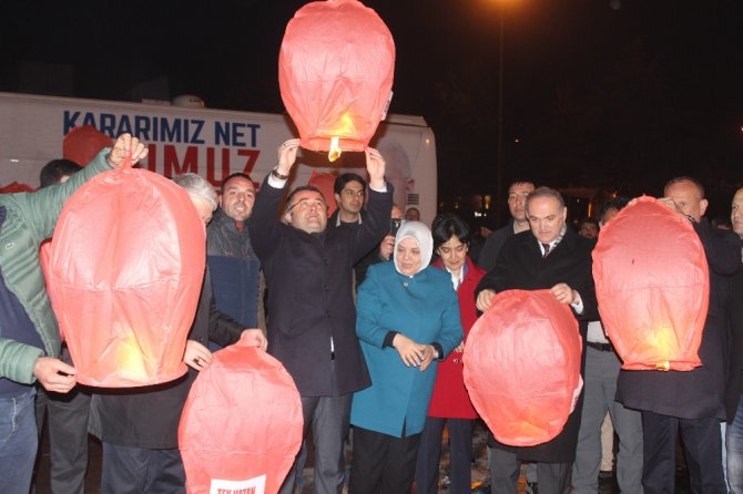 Bakan Özlü Dilek Feneri Uçurdu