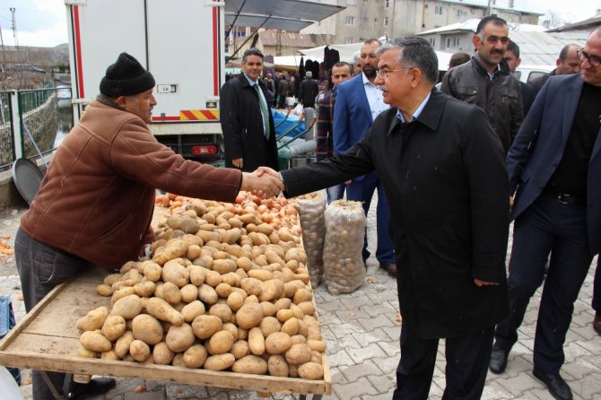 Bakan Yılmaz Chp İlçe Başkanlığını Ziyaret Ederek ’Evet’i Anlattı