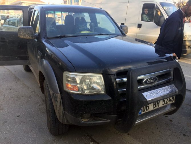 Okul Çıkışında Kamyonet Çarptı