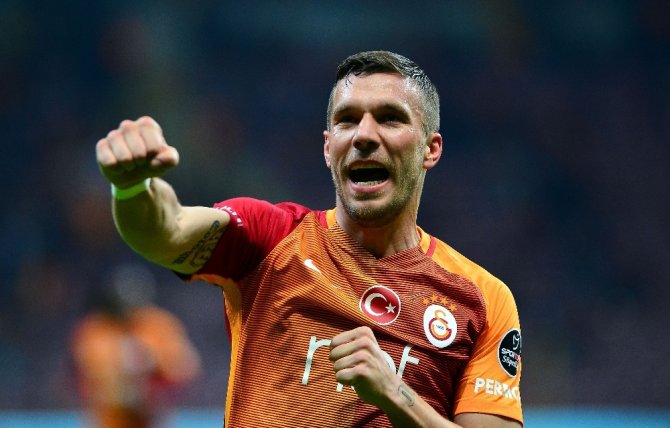 Sneijder Ve Podolski 11’de Yok
