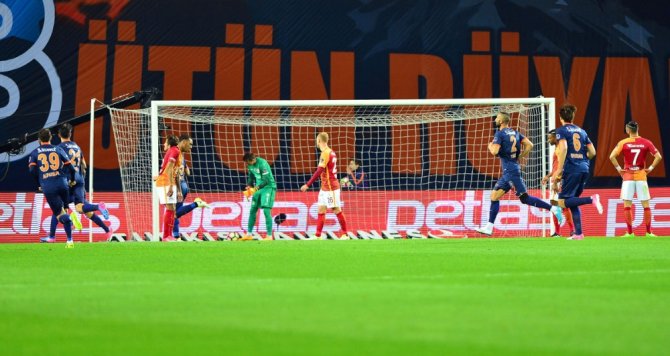 Başakşehir Galatasaray’ı Bozguna Uğrattı