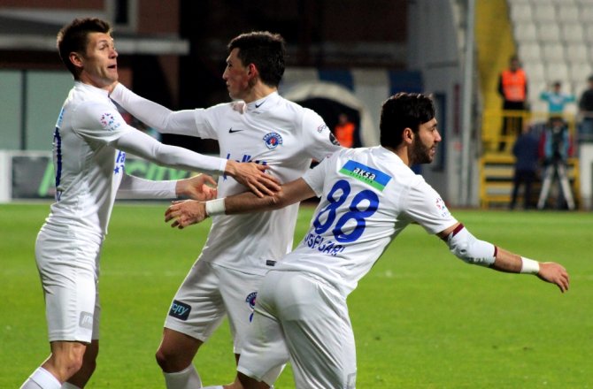 Kasımpaşa İle Konyaspor Puanları Paylaştı