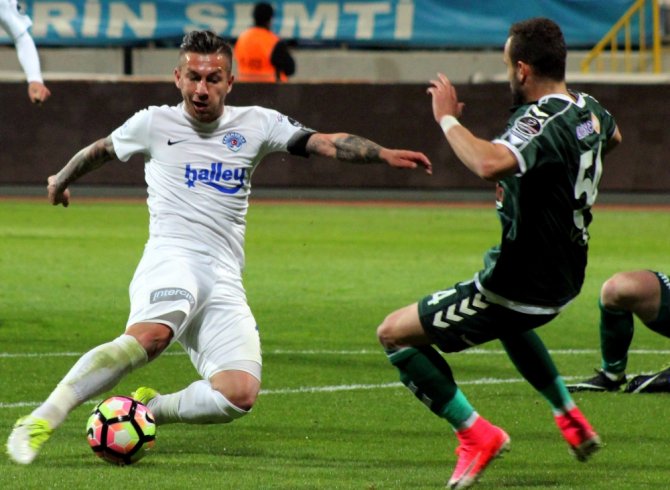 Kasımpaşa İle Konyaspor Puanları Paylaştı