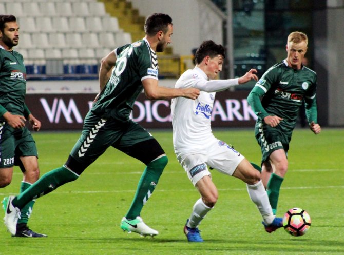 Kasımpaşa İle Konyaspor Puanları Paylaştı