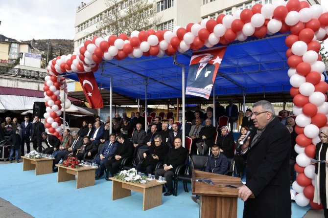 Ak Parti’li Pektaş: “Hayır Çıkarsa İzmir’de Düşmanı Denize Dökmüş Kadar Sevineceğiz’ Diyen Zihniyeti 16 Nisan’dan Sonra Siyaset Müzesine Koyacağız”