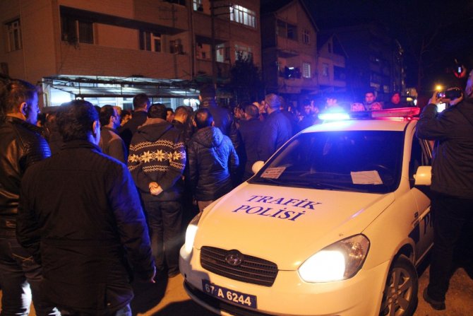 5 Yaşında Çocuk Öldü, Mahalleli Yolu Kapattı
