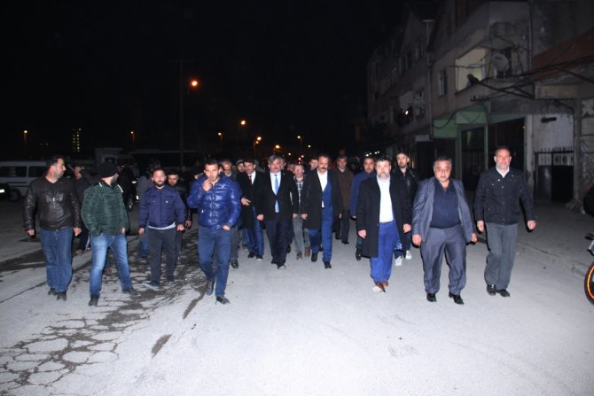 5 Yaşında Çocuk Öldü, Mahalleli Yolu Kapattı