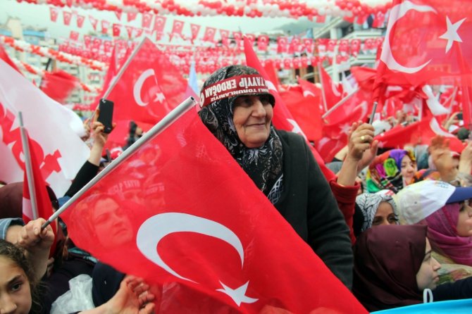 “Avrupa’nın Yüzündeki Makyaj Dökülüyor"
