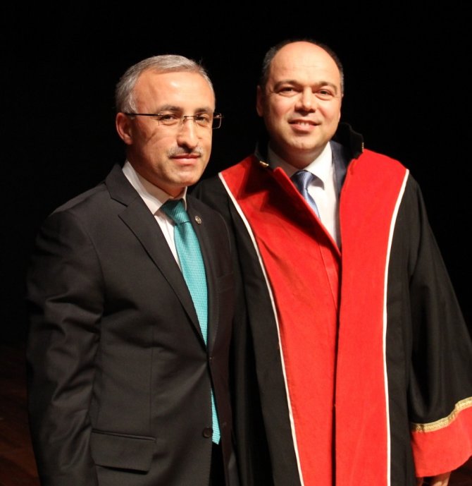 Kamu Başdenetçisi Şeref Malkoç’tan Ösym Mağduru Öğrencilere Müjde