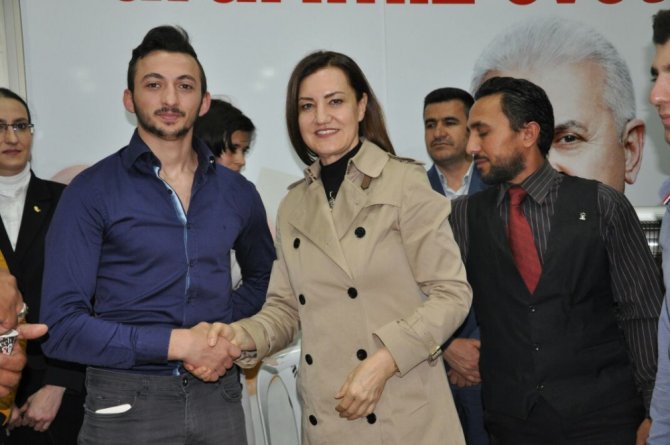 Chp’ye İzmir Şoku: Referanduma 2 Gün Kala Ak Parti’ye Geçtiler