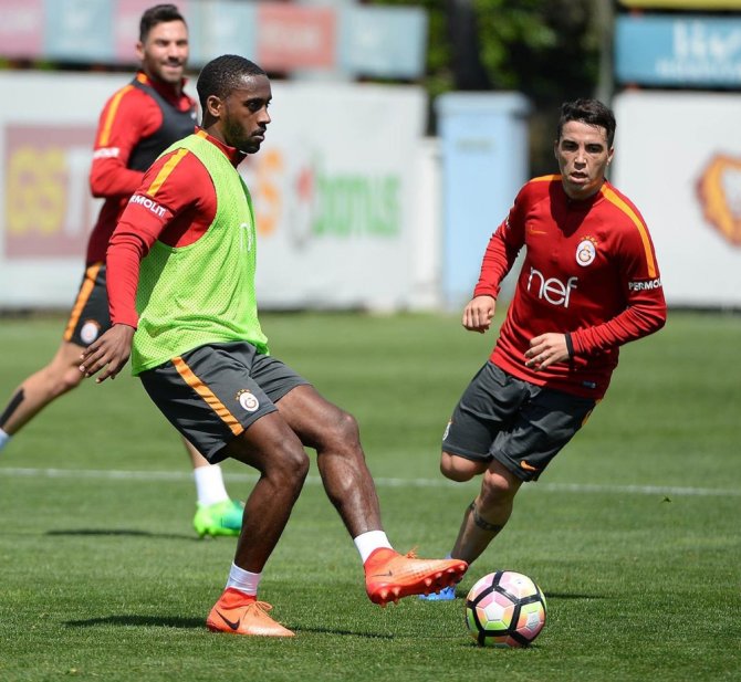 Galatasaray’da Derbi Hazırlıkları Sürüyor