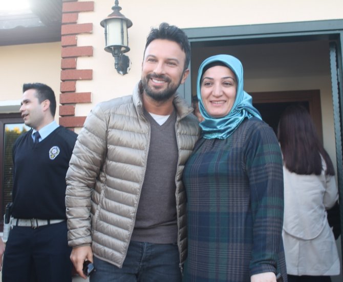 Megastar Tarkan Oyunu Kullandı