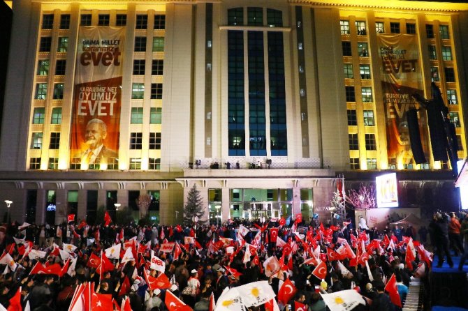 Ak Partililer Başbakan’ı Bekliyor