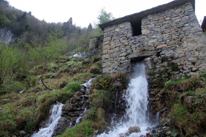 Bir Rivayet, Yedi Değirmen
