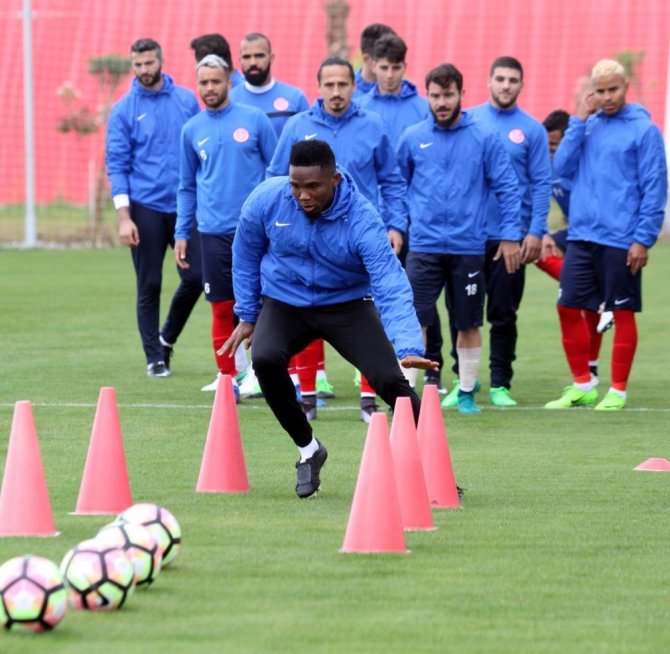 Antalyaspor’da Trabzonspor Mesaisi Sürüyor