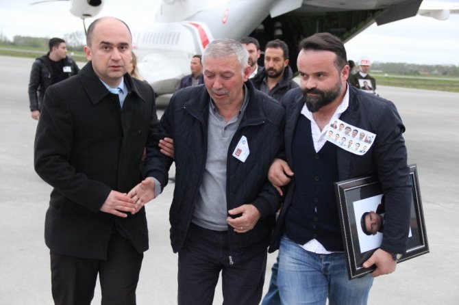 Şehit Annesi Gözyaşlarına Boğuldu: 