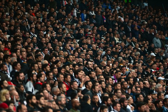 İlk 15 Dakika Golsüz Geçti