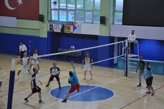 Artvin’de Valilik Kupası Voleybol Turnuvası Sona Erdi