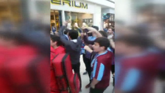 Horon Oynayarak Fenerium’a Girmek İstediler
