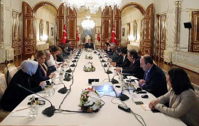 Cumhurbaşkanı Erdoğan Yabancı Temsilcilerle Bir Araya Geldi