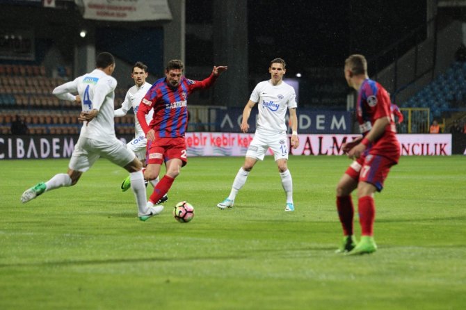 İlk Yarıda Gol Yok