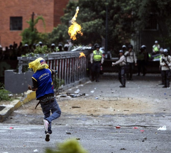 Venezuela’daki Protestolarda Ölü Sayısı 11’e Yükseldi