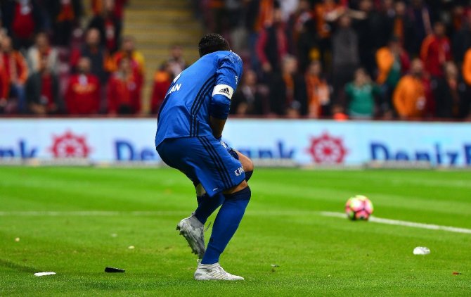 Galatasaray Tribünlerinden Volkan Demirel’e Tepki