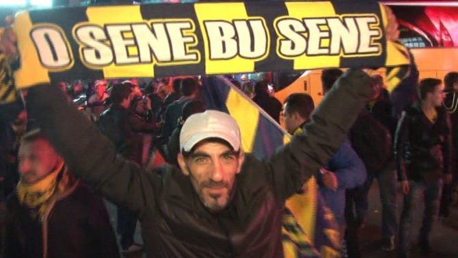 Kızılay Meydanı’nda Coşkulu Kutlama