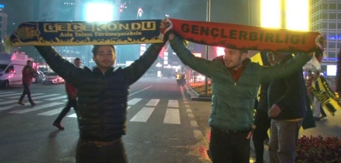 Kızılay Meydanı’nda Coşkulu Kutlama