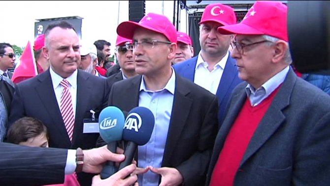 Beyaz Saray Önünde Başladı: 5 Bin Türk Katıldı