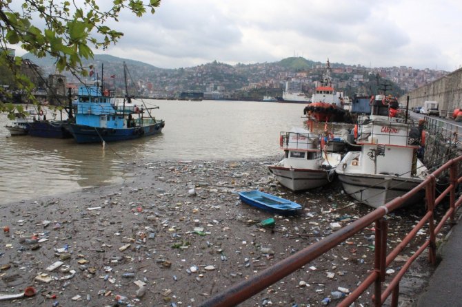 Zonguldak Limanı Çöple Doldu