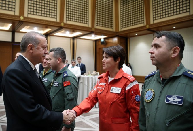 Cumhurbaşkanı Erdoğan Pilotları Kabul Etti
