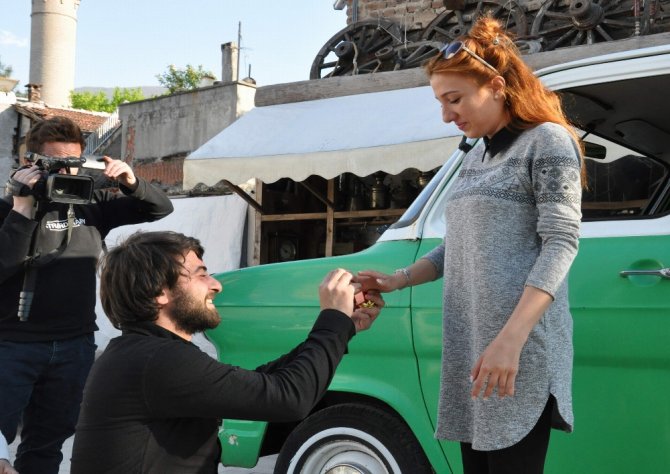 Türk Filmlerini Aratmayan Evlilik Teklifi