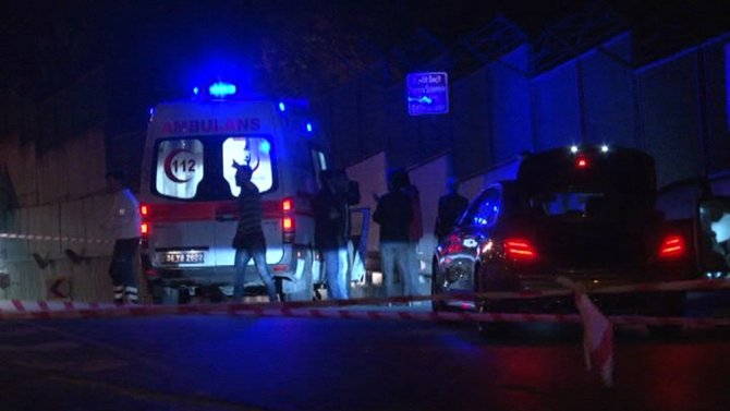 İstanbul’da Lüks Otomobile Silahlı Saldırı: 2 Ölü