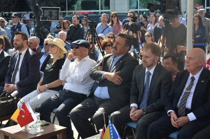 İstanbul’da Srebrenica Soykırım Anıtı Dikildi