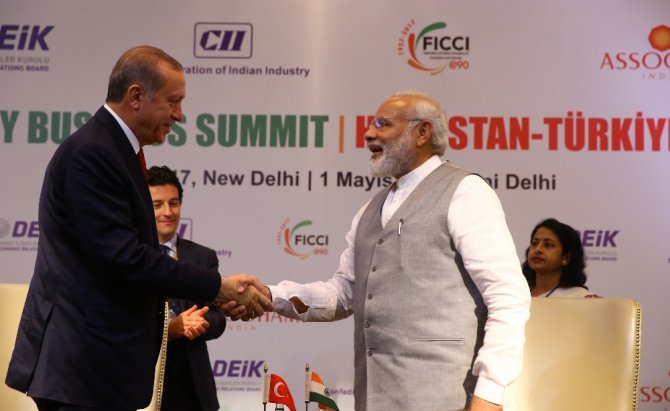 "Hindistan Dünyanın En Büyük Demokrasisidir"