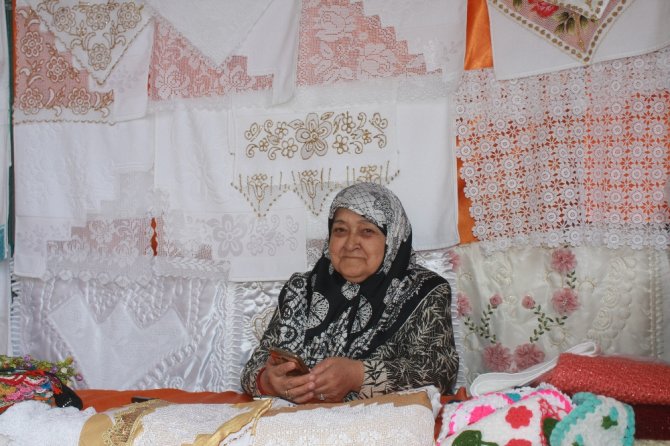 Bu Çarşıdaki Bütün Esnaflar Kadın