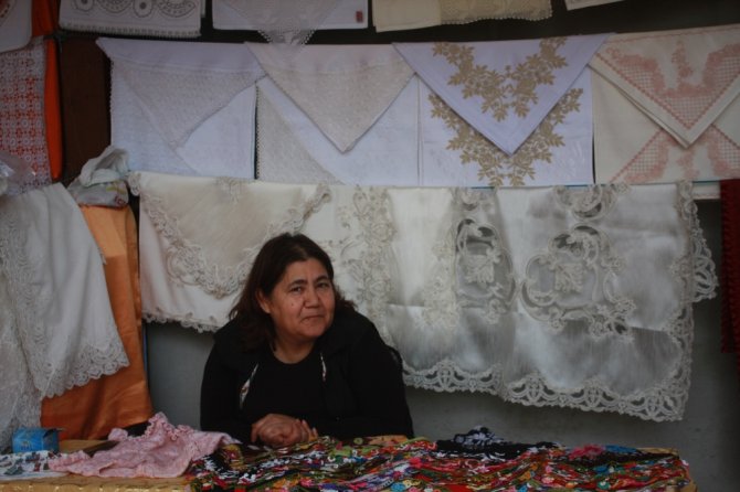 Bu Çarşıdaki Bütün Esnaflar Kadın