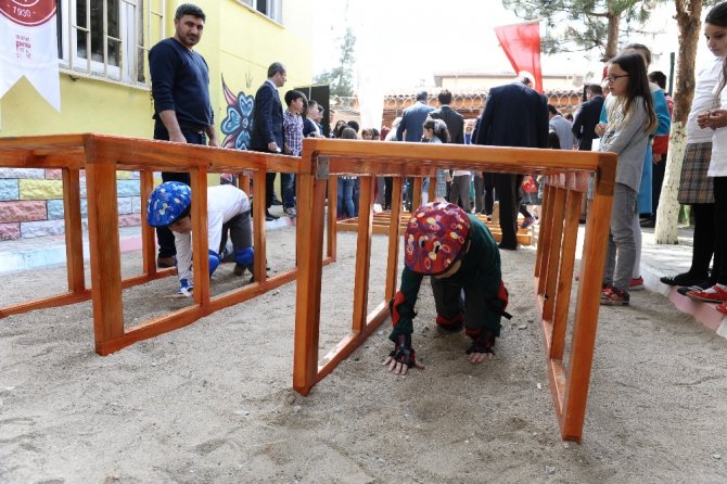 İlköğretim Okuluna ’Survivor’ Parkuru