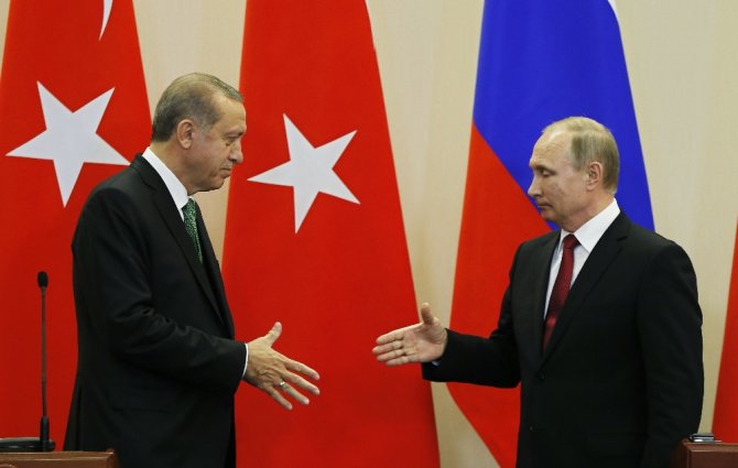 Putin: “İlişkilerimiz Yüksek Hızla Yeniden İnşa Ediliyor”
