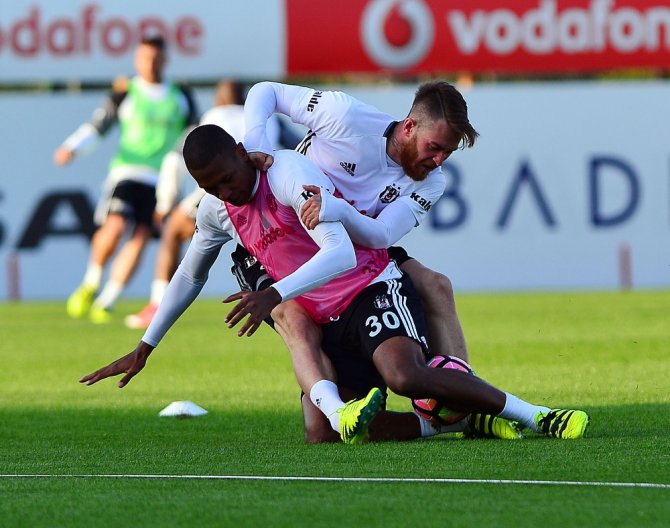 Beşiktaş Derbi Hazırlıklarını Sürdürüyor