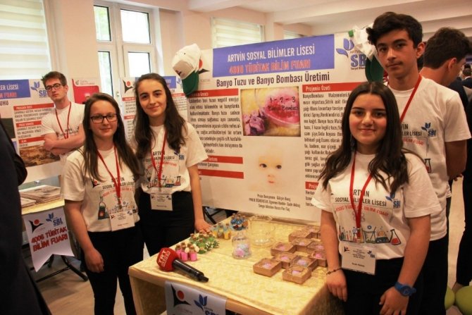 Artvin’de Lise Öğrencilerinin Bilim Fuarı Açıldı