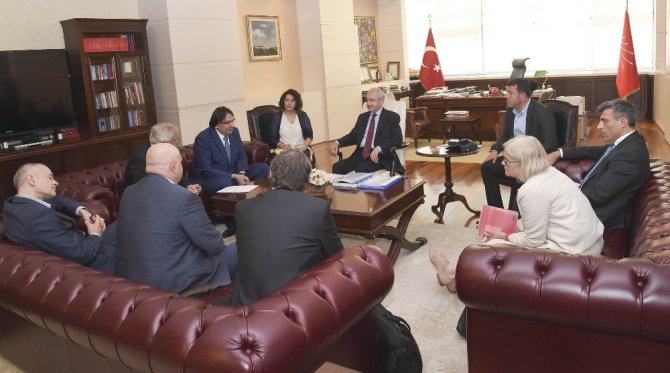 Kılıçdaroğlu Ituc Ve Etuc Heyetini Kabul Etti
